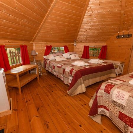 Domaine De La Courillere Bed & Breakfast Le Boupere ภายนอก รูปภาพ