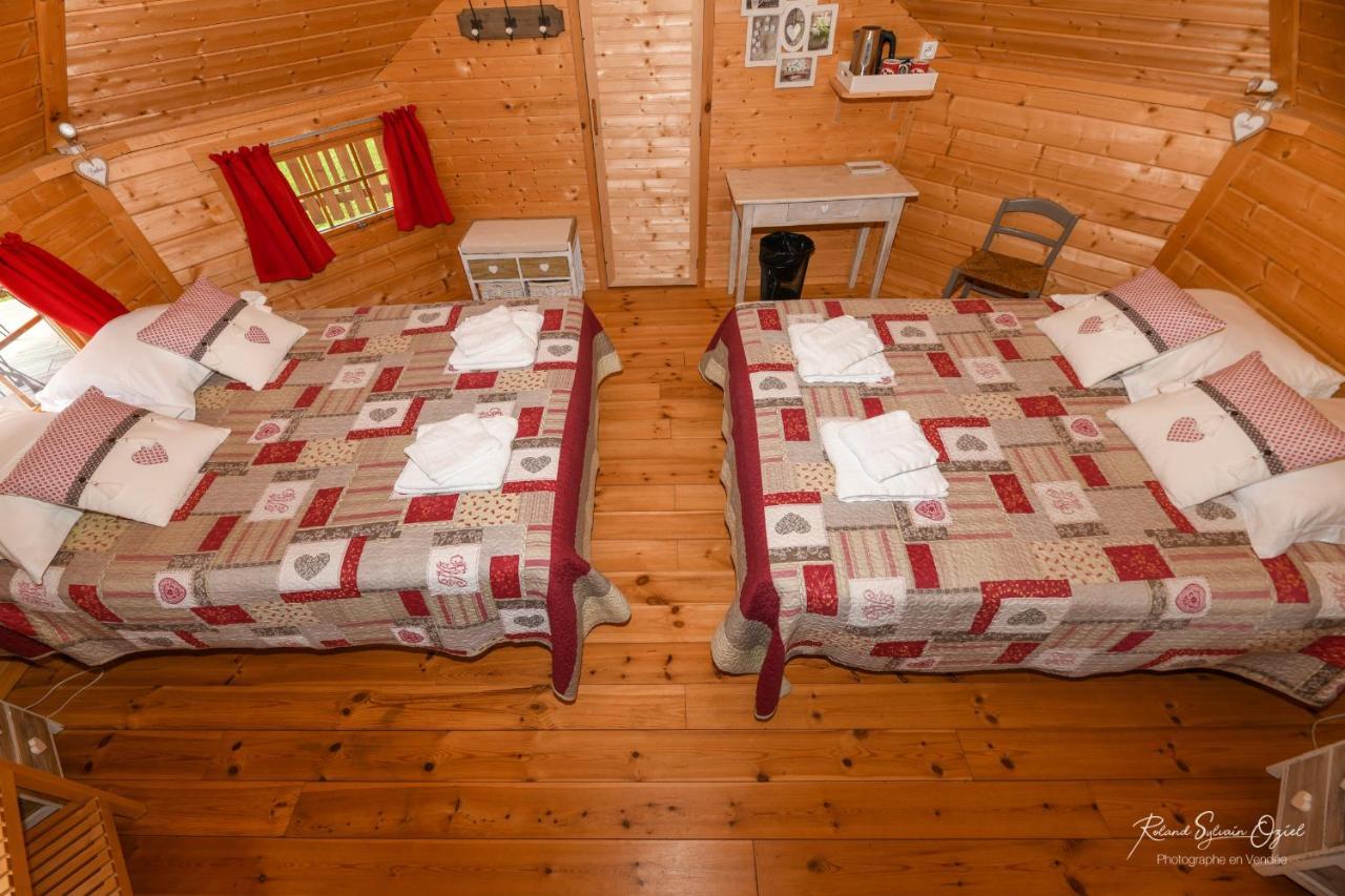 Domaine De La Courillere Bed & Breakfast Le Boupere ภายนอก รูปภาพ