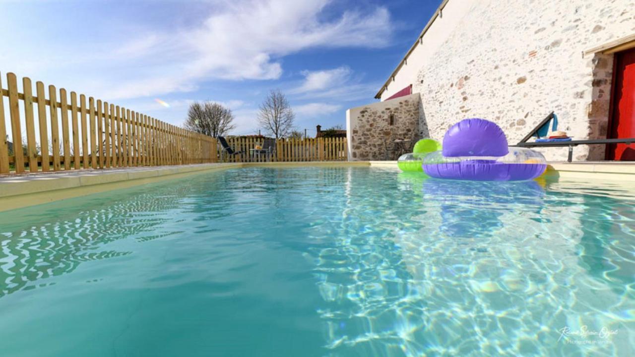 Domaine De La Courillere Bed & Breakfast Le Boupere ภายนอก รูปภาพ
