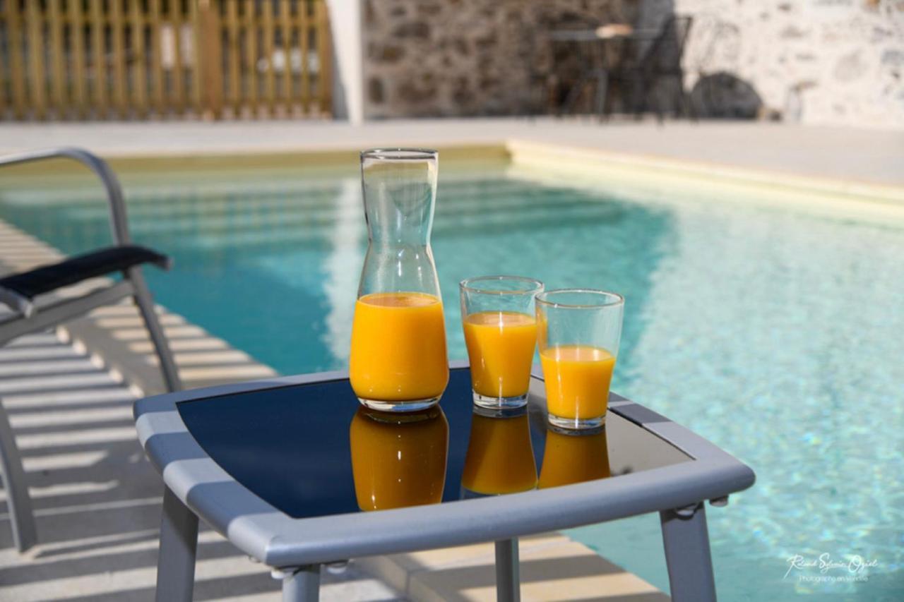 Domaine De La Courillere Bed & Breakfast Le Boupere ภายนอก รูปภาพ