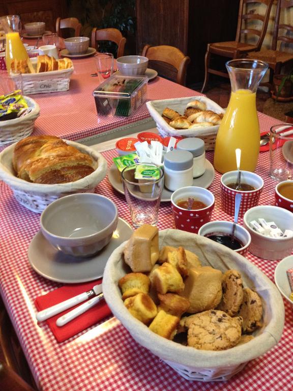 Domaine De La Courillere Bed & Breakfast Le Boupere ภายนอก รูปภาพ
