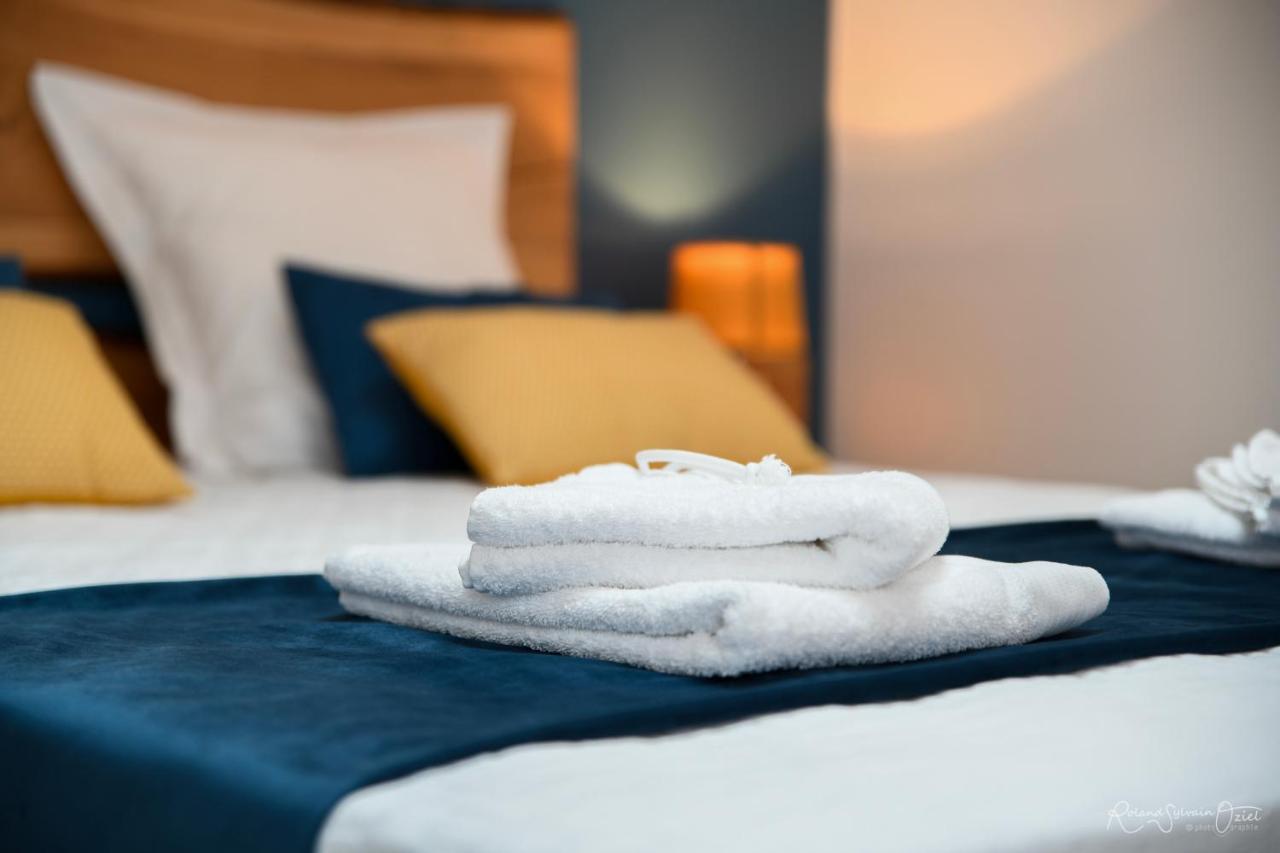 Domaine De La Courillere Bed & Breakfast Le Boupere ภายนอก รูปภาพ
